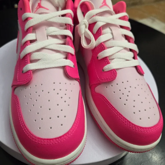 Nike Pink and White Sneakers - Picture 3 of 9